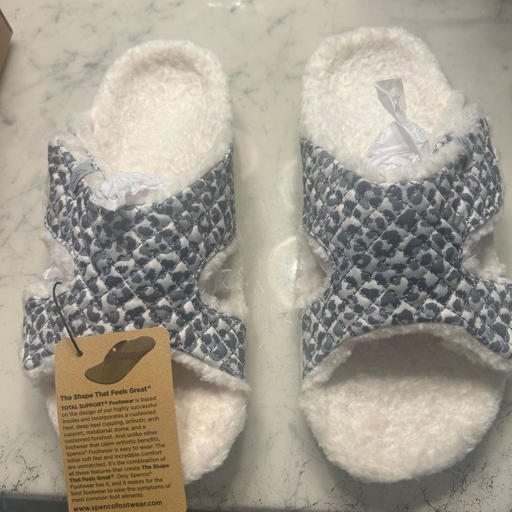 Waco Shoe Company Slippers
